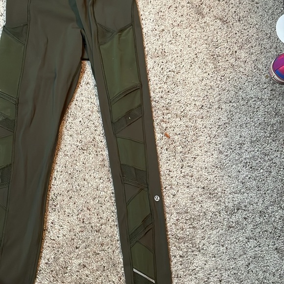 Lululemon Speed Up Camo Green Mesh Legging Size 8 - Picture 6 of 8